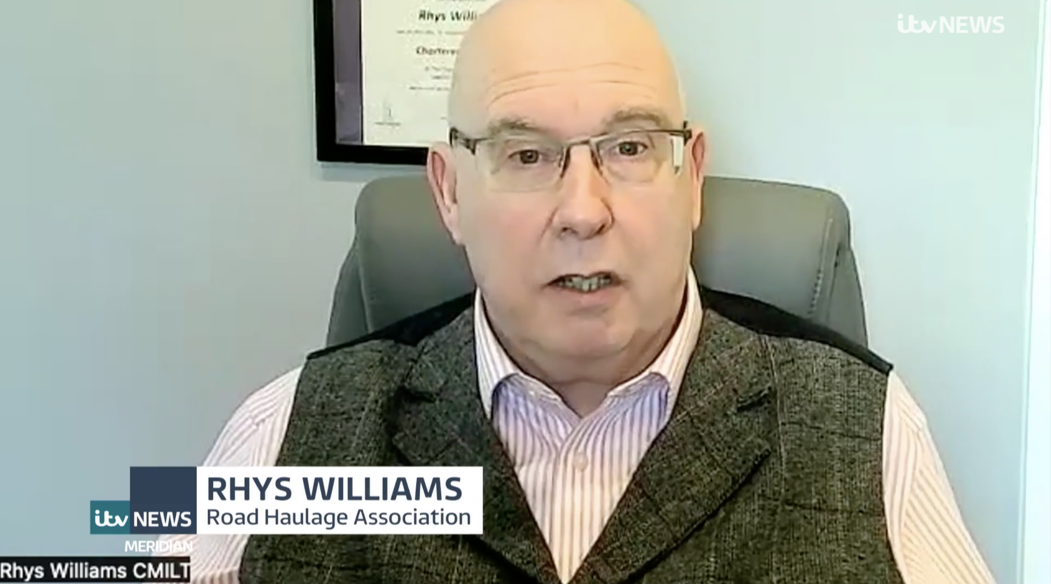 Henley-on-Thames: HGVs must be able to deliver to keep shops stocked – RHA on ITV