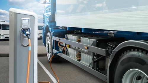 Decarbonising truck stops and motorway service areas – standards published